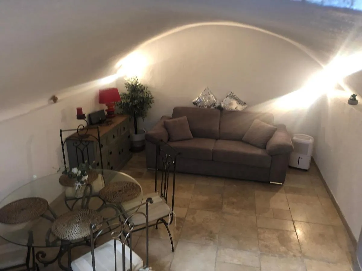 Appartement de charme au coeur du Vieil Antibes France